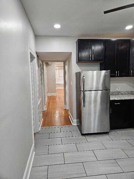 Building Photo - 6732 S Prairie Ave