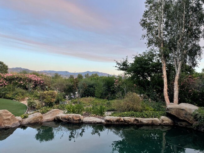 Building Photo - Calabasas 4BR w/pool + spa, views, solar panels + ALL appliances!