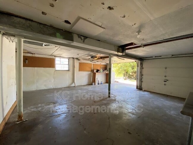 Building Photo - 11226 Jackson Ave