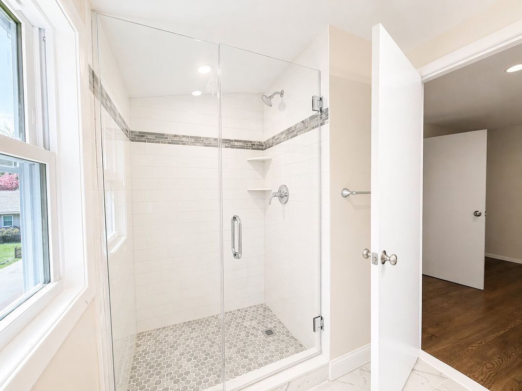 Building Photo - 161 Lincoln Ave