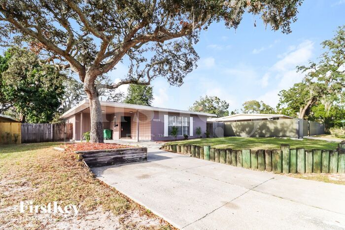 Building Photo - 8028 N Ola Ave