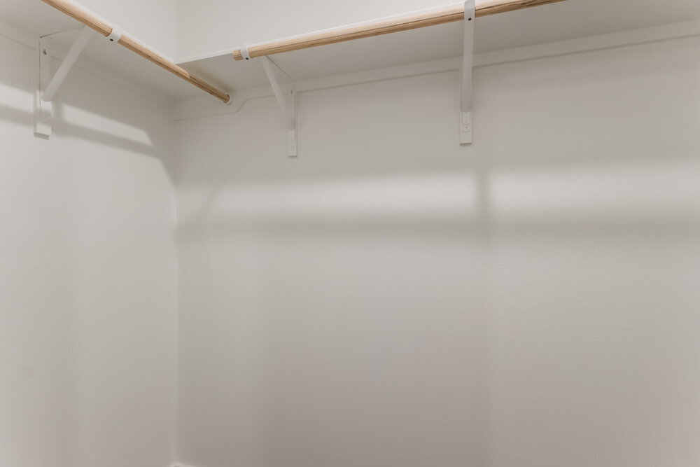 Building Photo - 2084 Cedar Way Dr