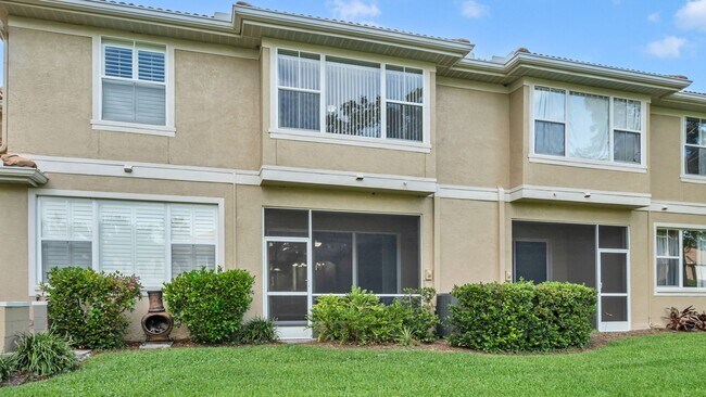 Building Photo - Spacious, light, bright 2 Master BR, 2-car...