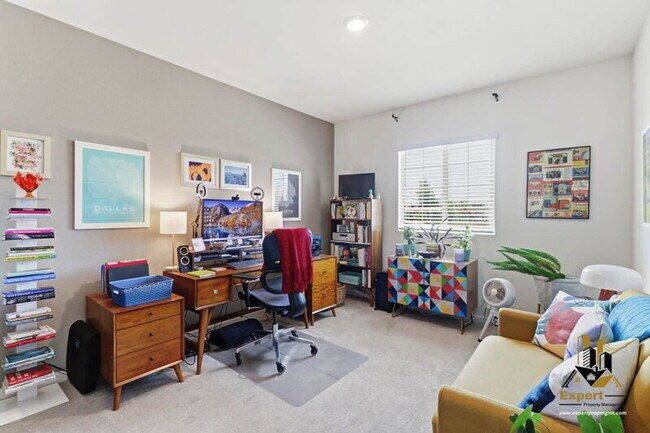 Building Photo - 8256 Schellhous Dr