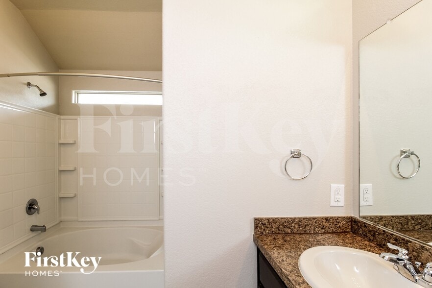 Building Photo - 303 Preakness Ln