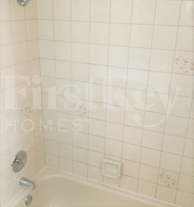 Building Photo - 12351 Gingerwood Ln