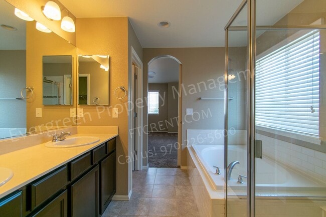 Building Photo - 436 Routt Dr