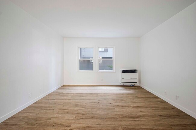 Building Photo - 8748.5 Belford Ave