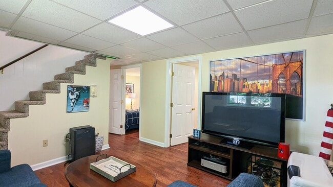 Building Photo - 52 Crestview Dr