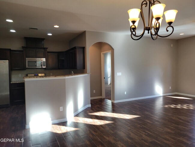 Building Photo - 2140 Honour Point Pl