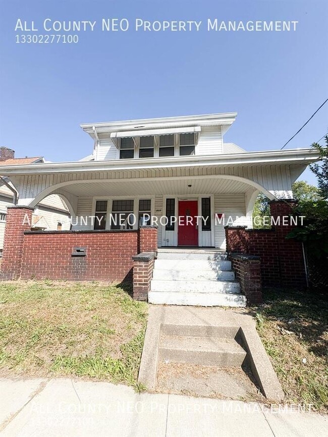 Primary Photo - 818 Brown Ave NW