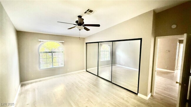 Building Photo - 2633 S Durango Dr