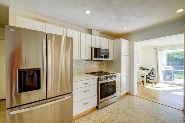 Building Photo - 3024 Rose St