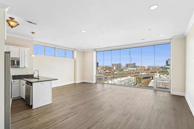 Building Photo - Residences at 1 Brown