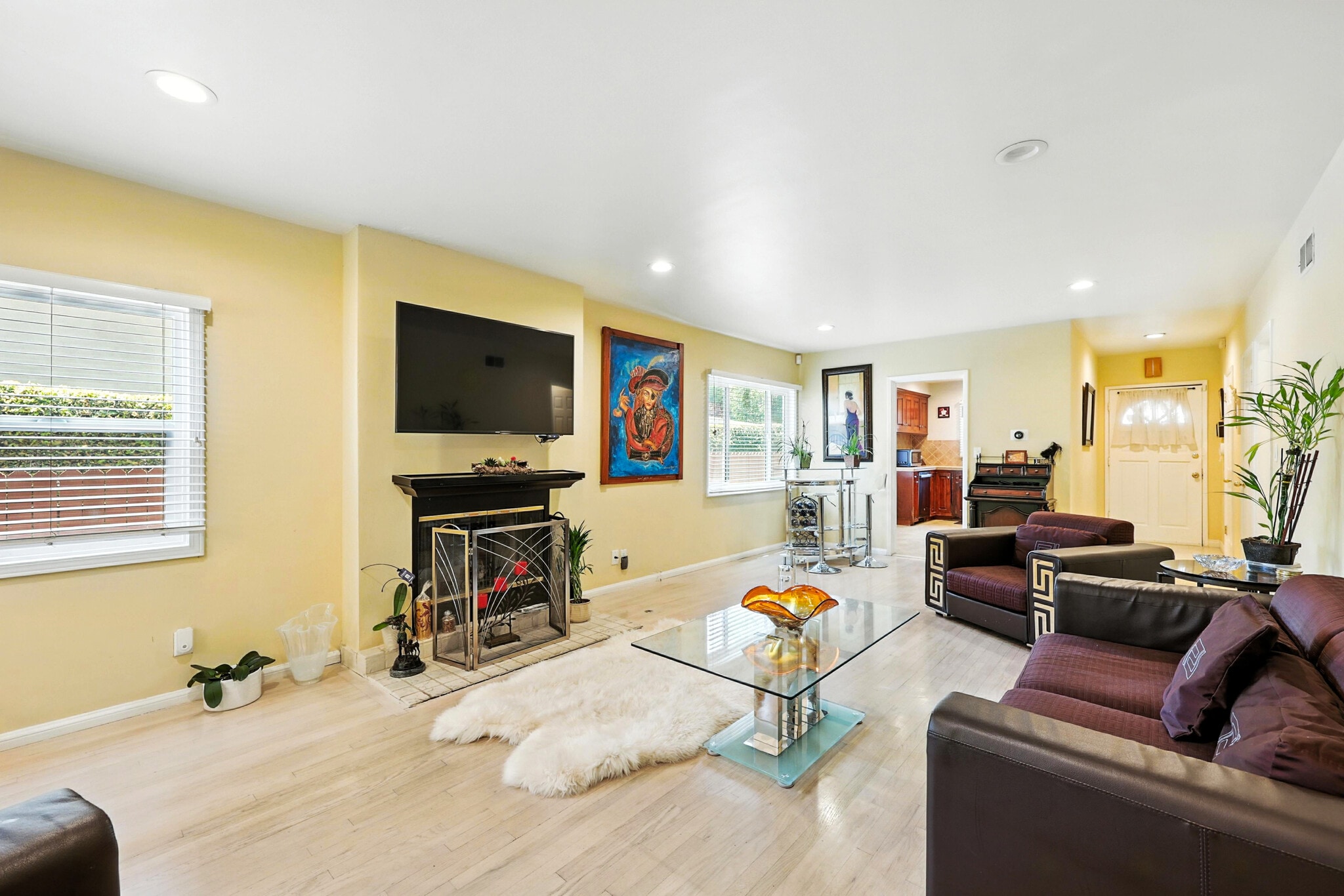 Building Photo - 22101 Buenaventura St
