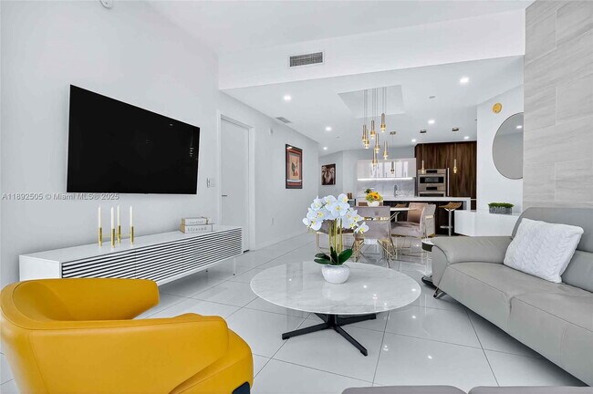 Building Photo - 851 NE 1st Ave