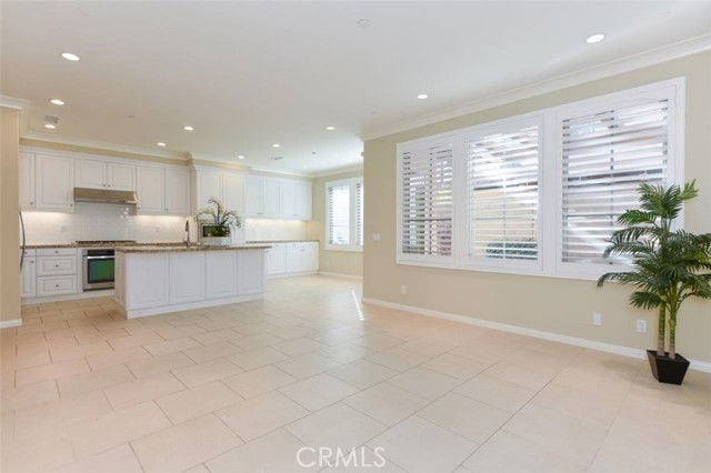 Building Photo - 107 Bianco