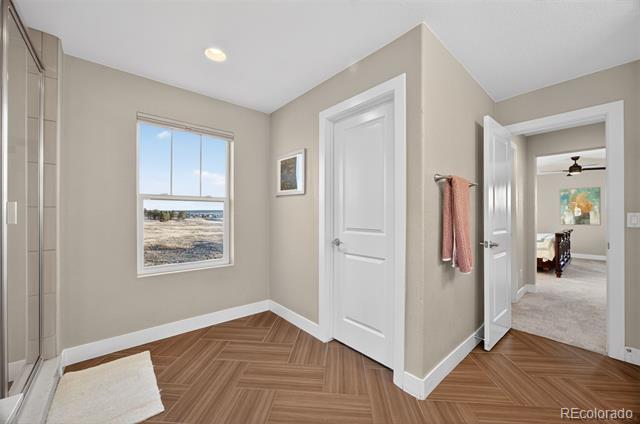 Building Photo - 6738 Club Villa Rd