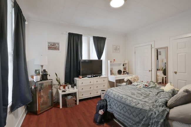 Building Photo - 93 Frambes Ave