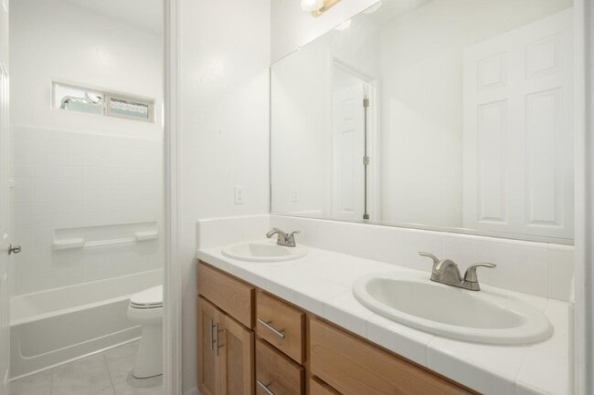 Building Photo - 1257 Rdg Crk Ests Wy