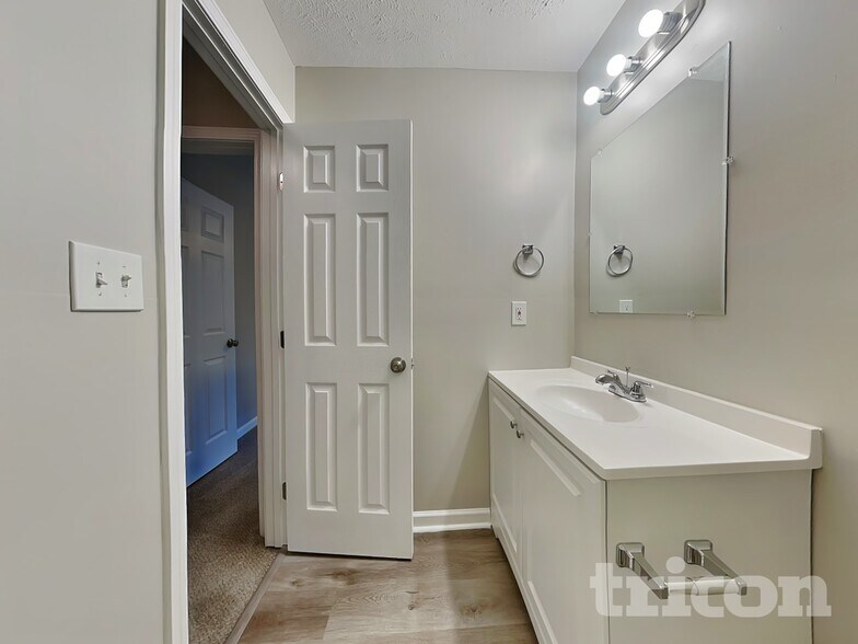 Building Photo - 80 Windsong Ct