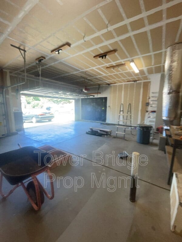 Building Photo - 1515 Knight Ct