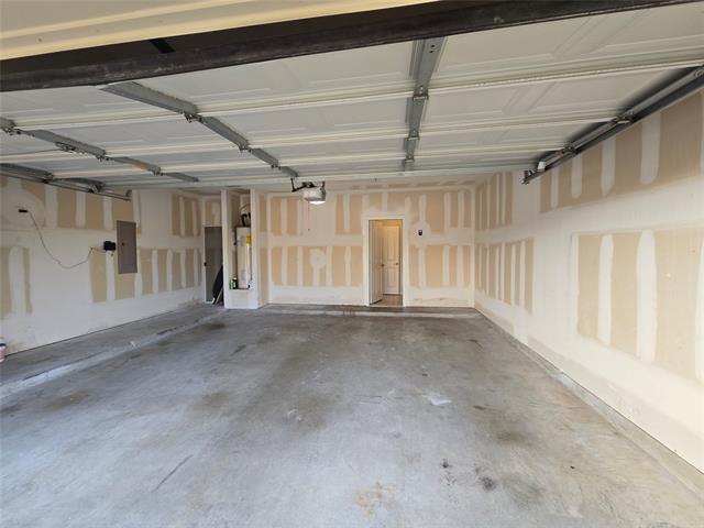 Building Photo - 624 Caravan Dr