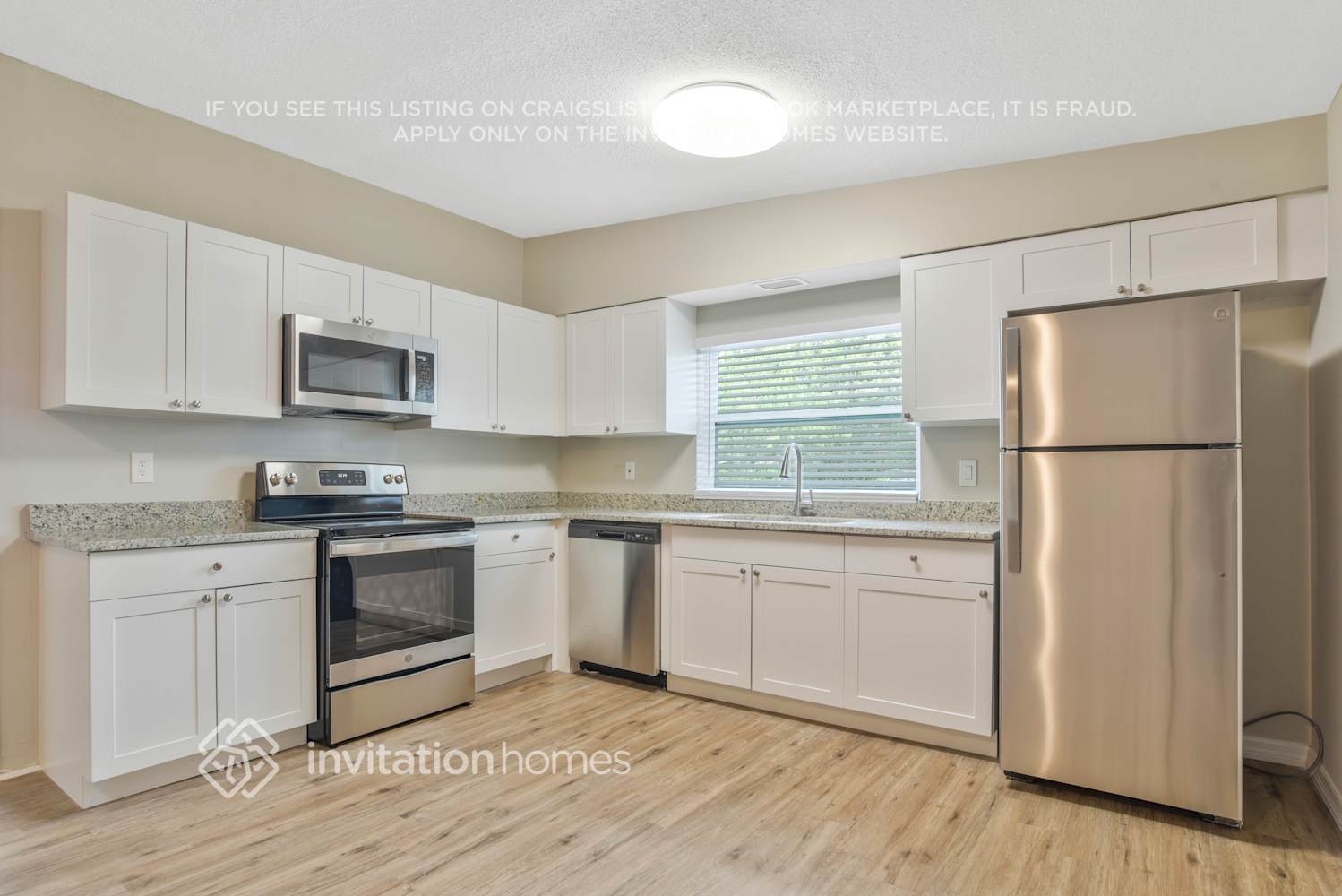 Building Photo - 1726 Diamond Dr