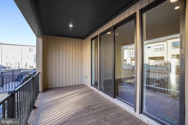 Building Photo - 22954 Sullivans Cove Sq