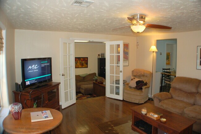 Building Photo - Move In Special! 50% Off First Months Rent