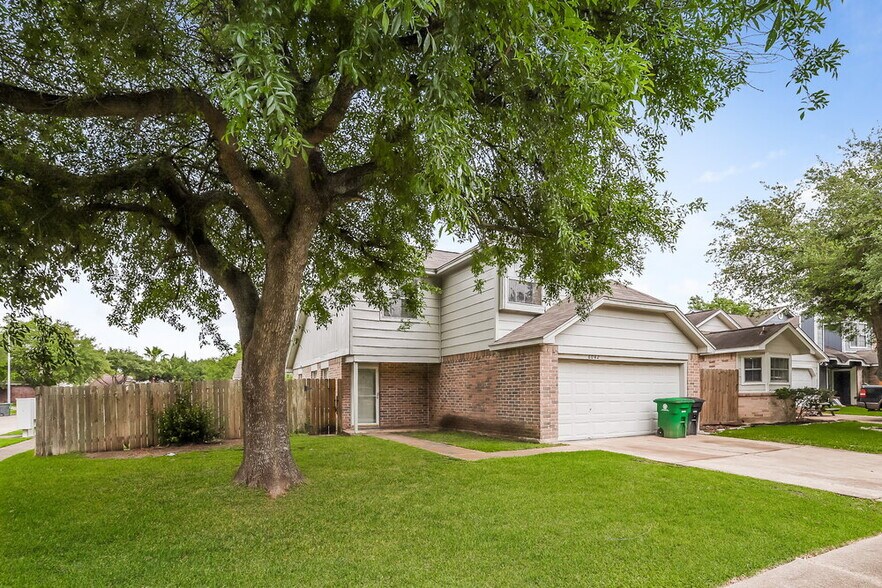 Building Photo - 6042 Beaconridge Dr