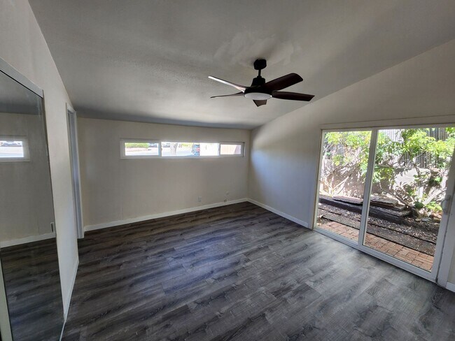 Building Photo - Single Story 3 Bedroom House in Serra Mesa with Pool