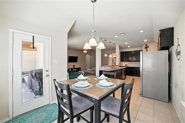 Building Photo - 1402 Palasades Ct