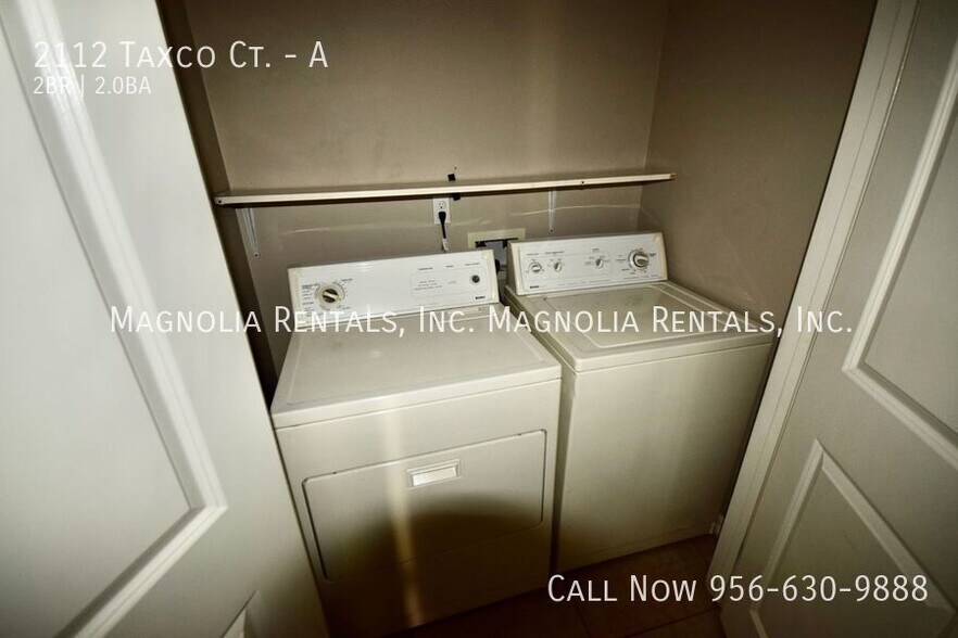 Building Photo - 2112 Taxco Ct