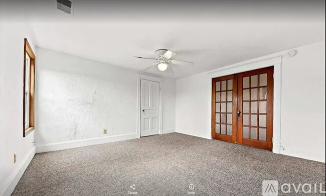 Building Photo - 115 W Barker Ave