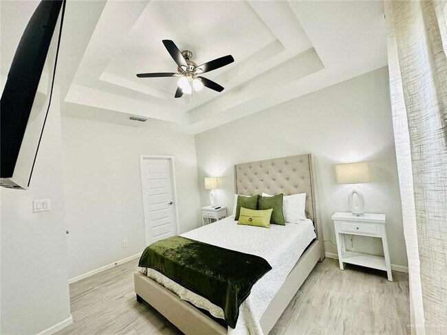 Building Photo - 4701 Mulberry Ave