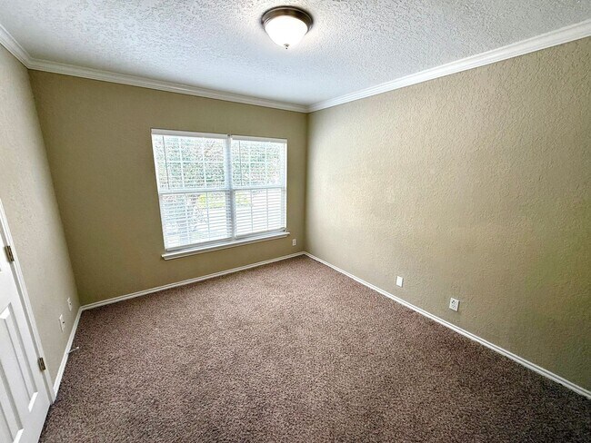 Building Photo - 5716 Watercress Dr