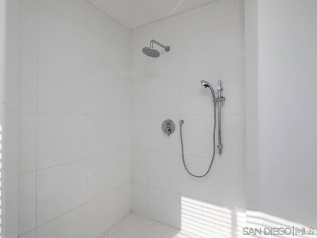 Building Photo - 721 Camino Del Mar