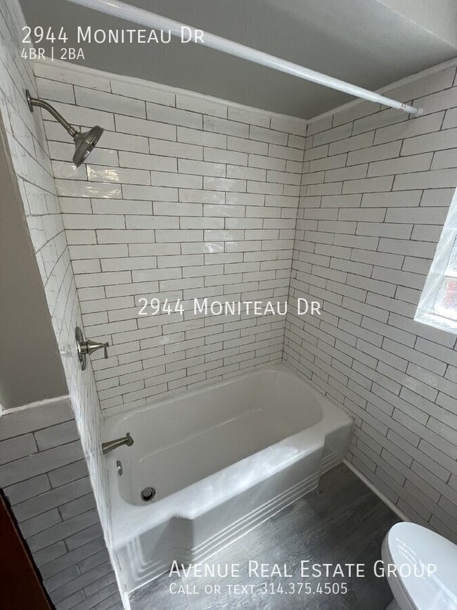 Building Photo - 2944 Moniteau Dr