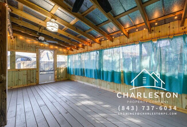 Building Photo - 8042 Nova Ct