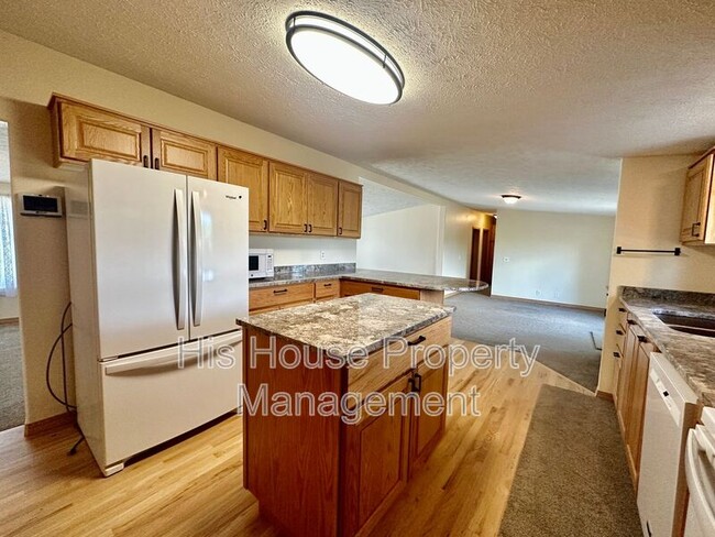 Building Photo - 13515 Weld County Rd 5