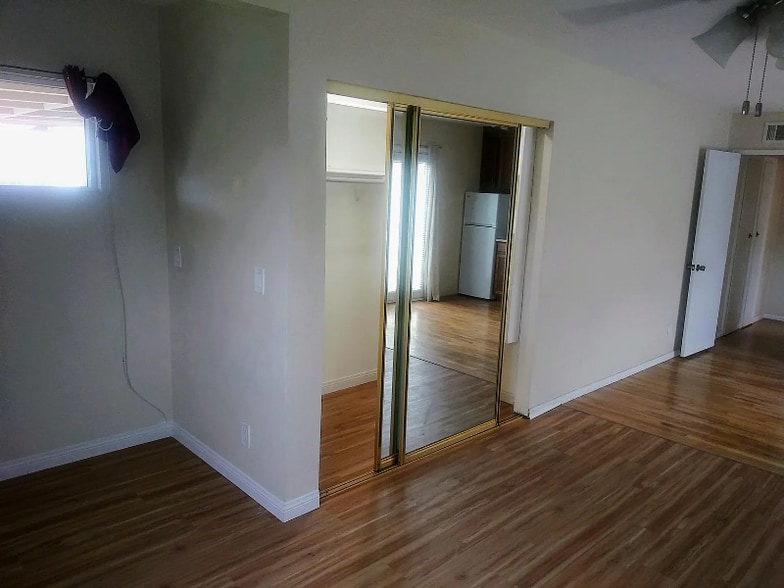 Building Photo - 11501 Faye Ave