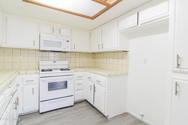 Building Photo - 45809 Evelyn Ct