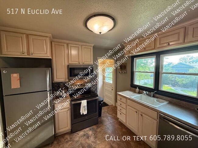 Building Photo - 517 N Euclid Ave