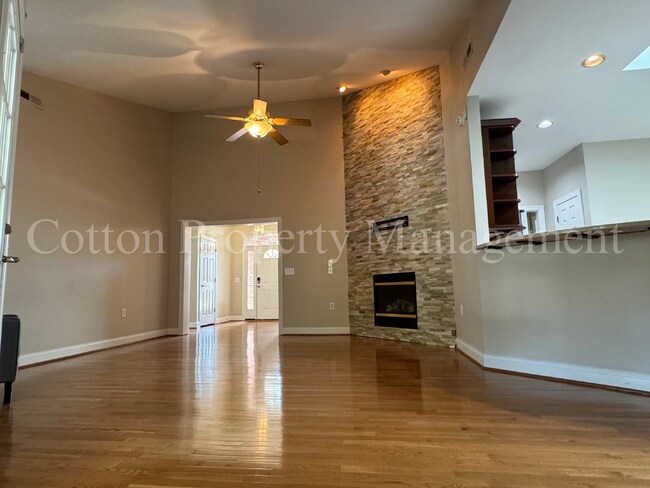 Building Photo - 7824 Sanderling Pl