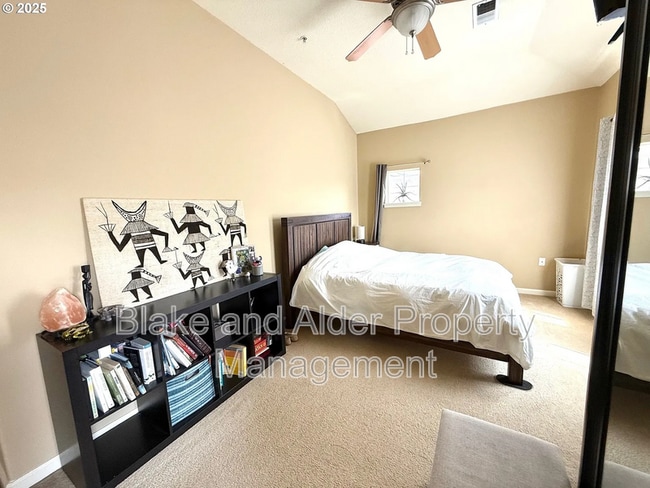 Building Photo - 22832 SW Forest Creek Dr