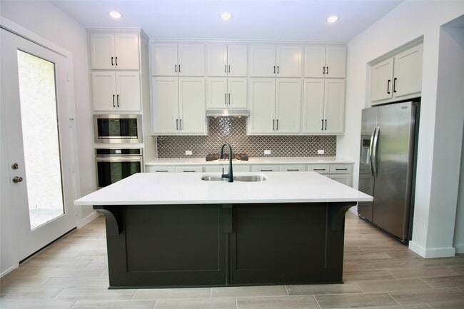 Building Photo - 6542 Scarlet Pond Ln