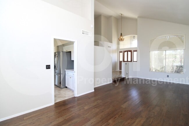 Building Photo - 16643 S 15th St