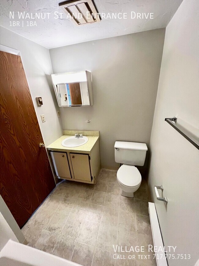 Building Photo - 312 N Walnut St