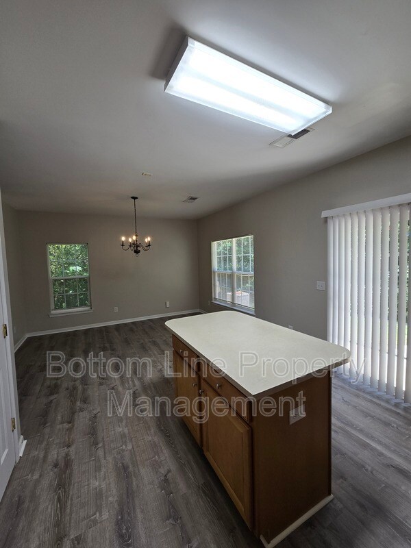 Building Photo - 8630 Carolina Lily Ln